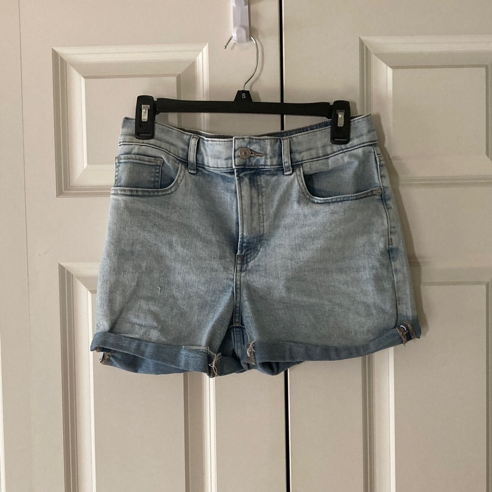 Express midi high rise women’s 6 Jean shorts faded blue cuffed
